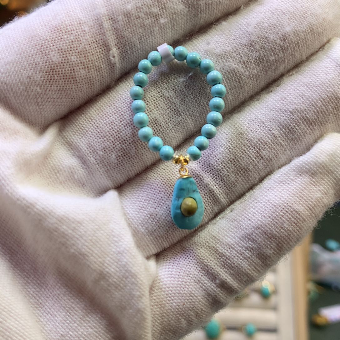 绿松石戒指18K金镶嵌