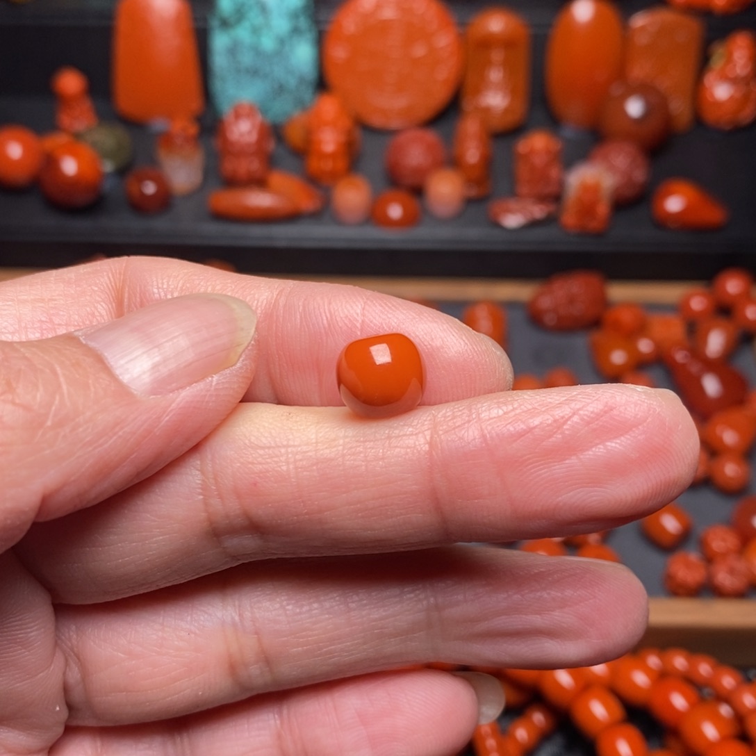 南红玛瑙配饰9.6未镶嵌回****?