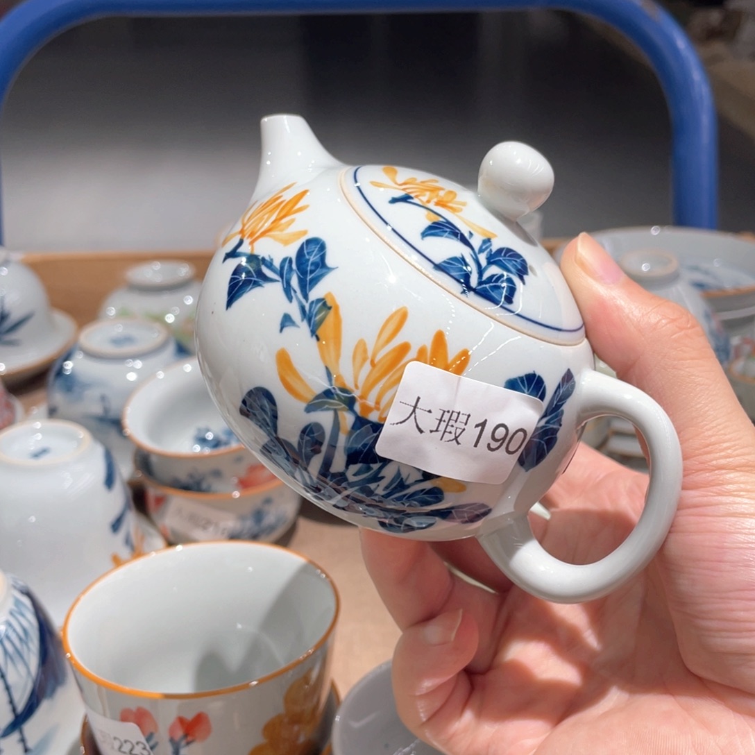 釉下手绘茶具微瑕