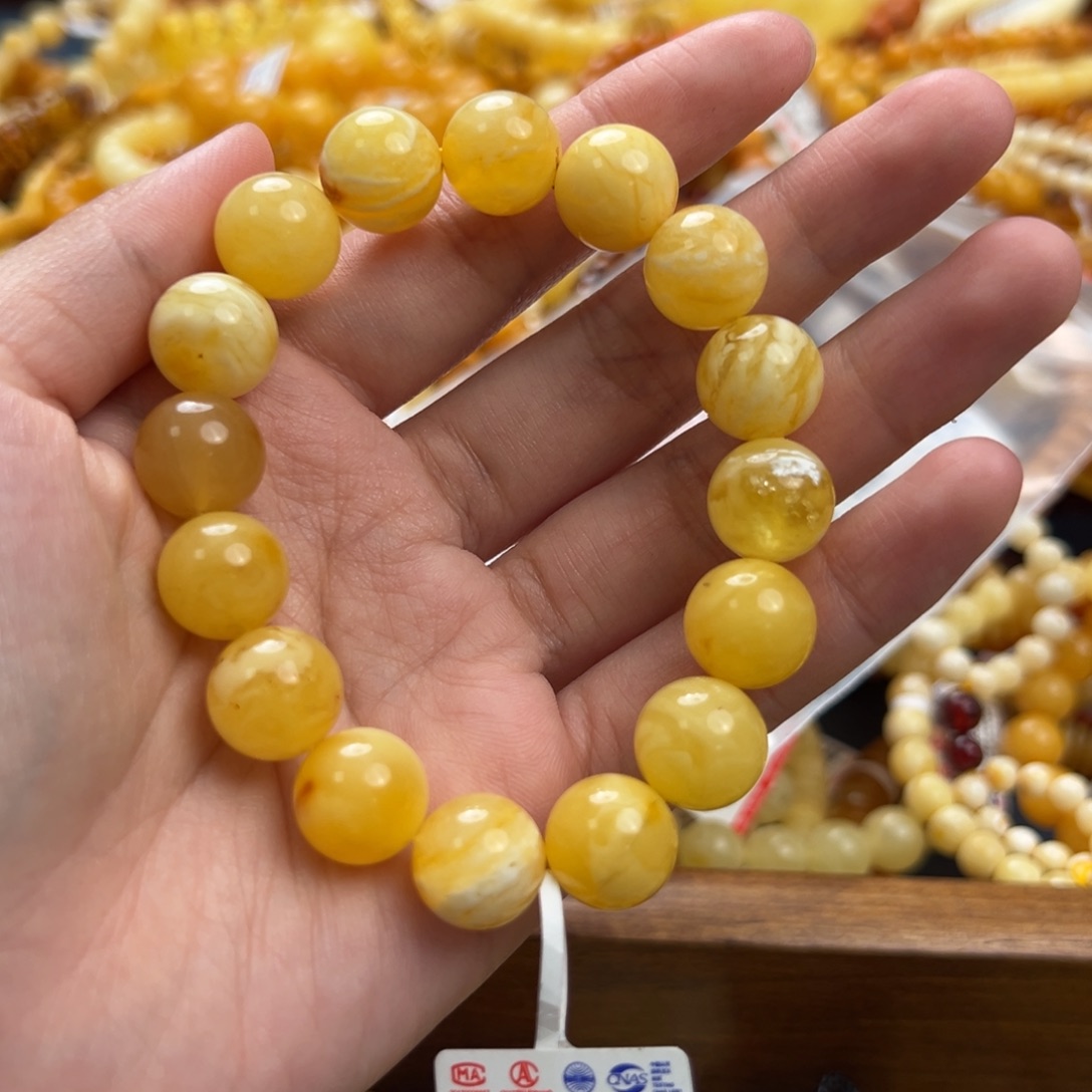 未镶嵌琥珀珠宝奇石