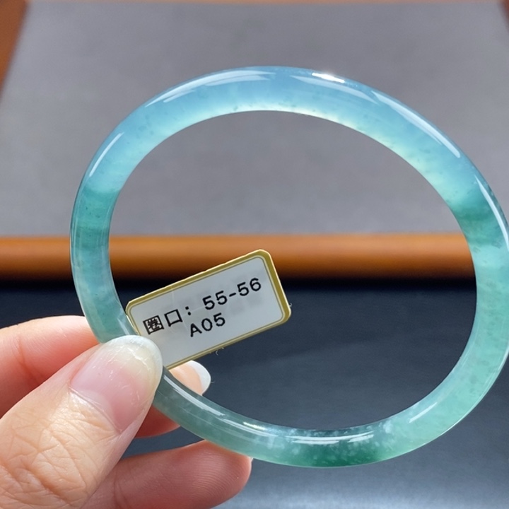 翡翠未镶嵌手镯翡翠手镯84