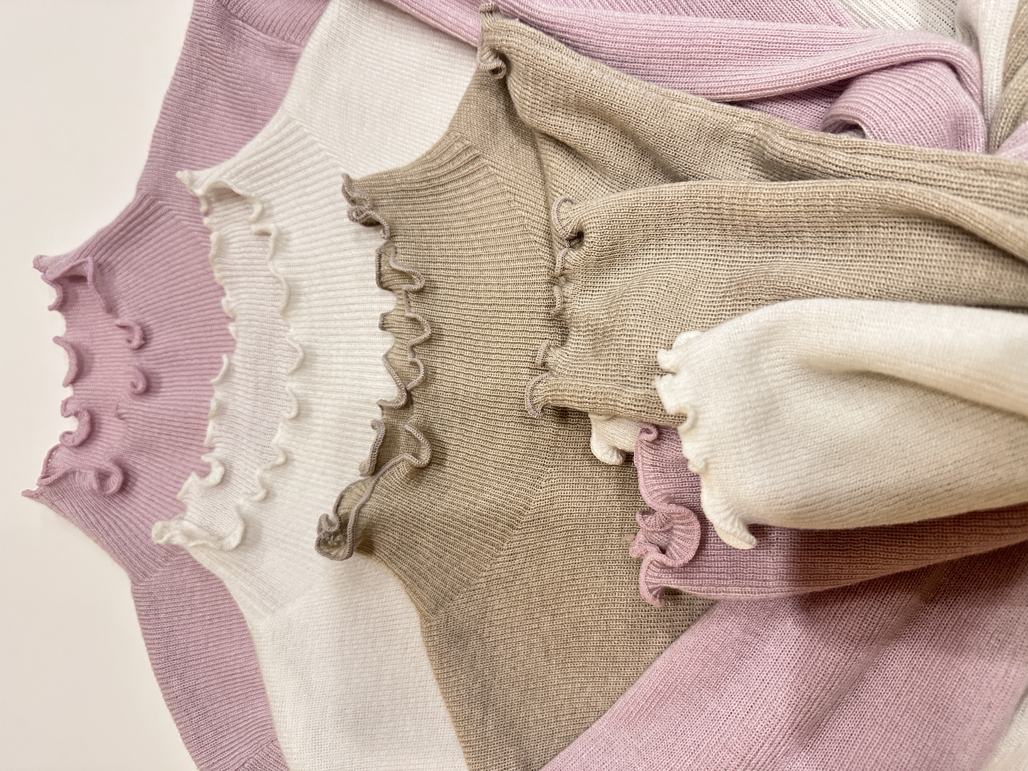 超细羊毛木耳边半高领打底衫女高弹袖内搭边甜美针织衫微透毛衣