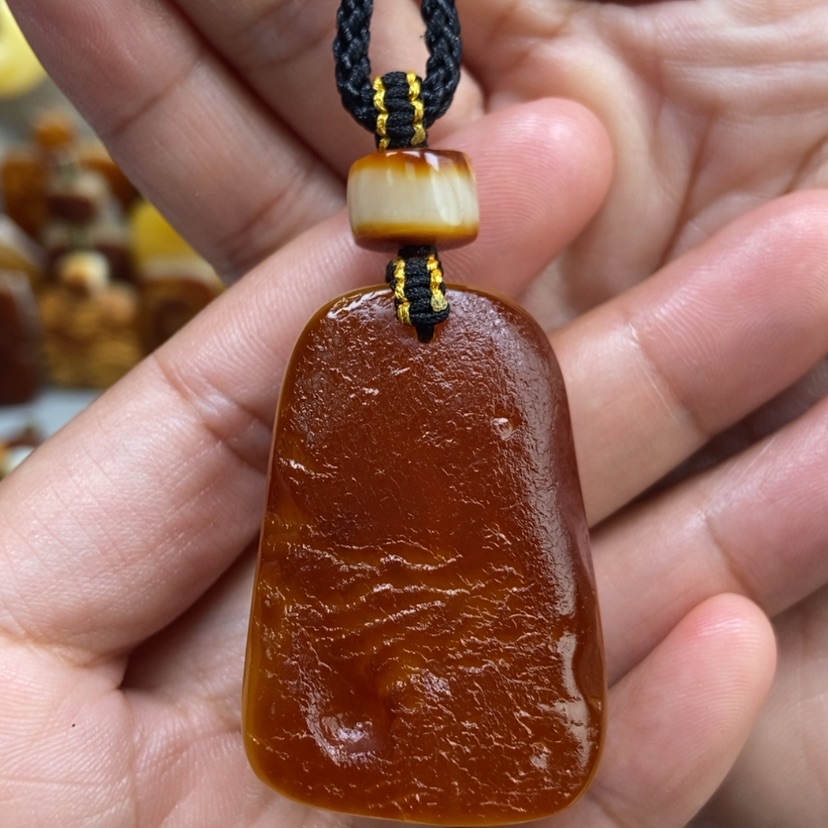 【闪购商品】琥珀颈饰未镶嵌