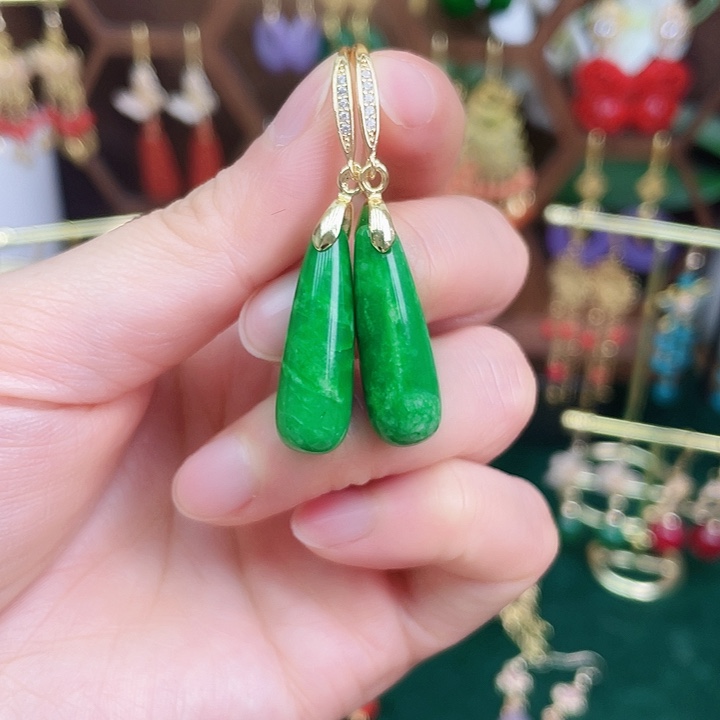 石英质玉耳钉合金