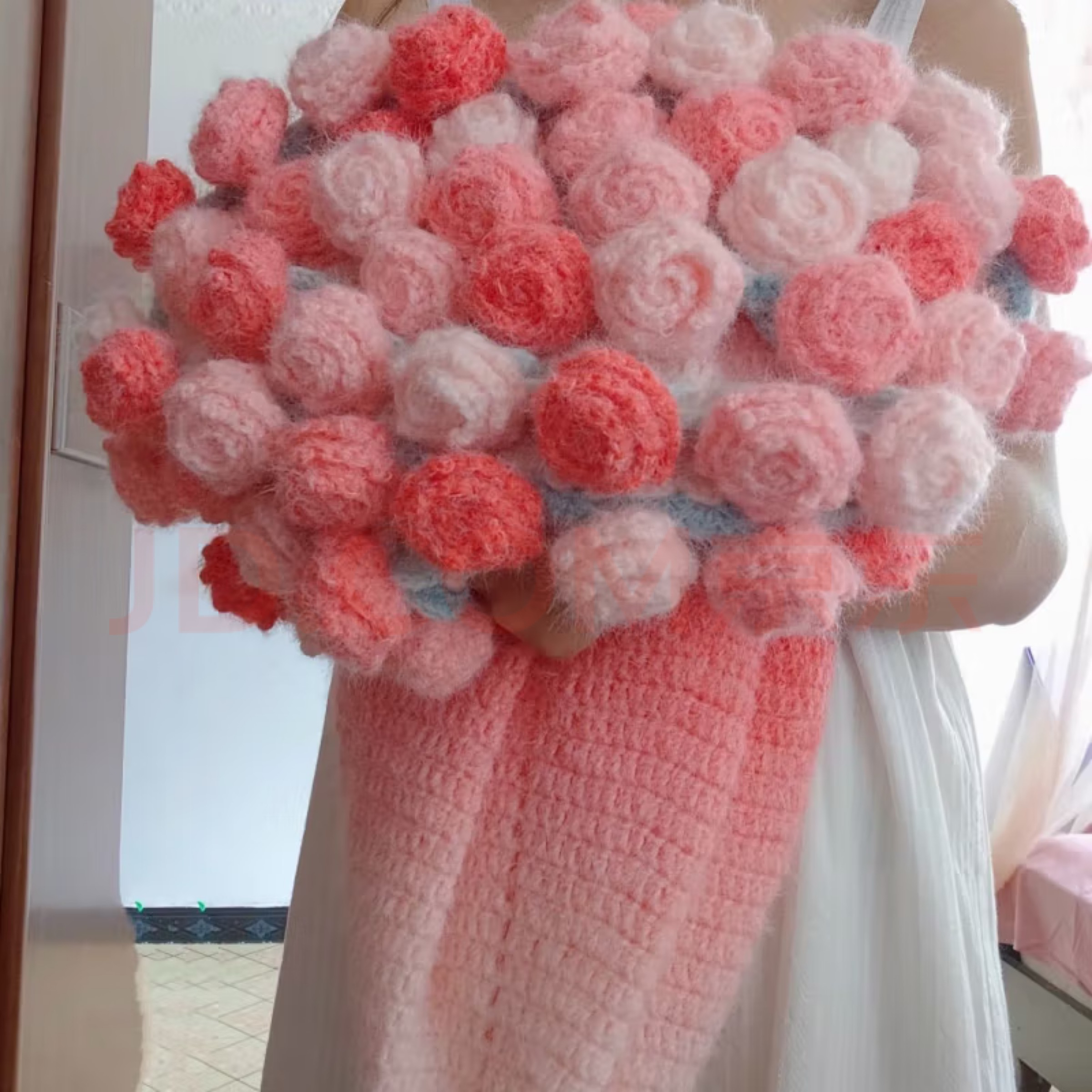 轻岚同款轻纱渐变毛线玫瑰花束毯斗篷披肩围巾(对准编码去拍）