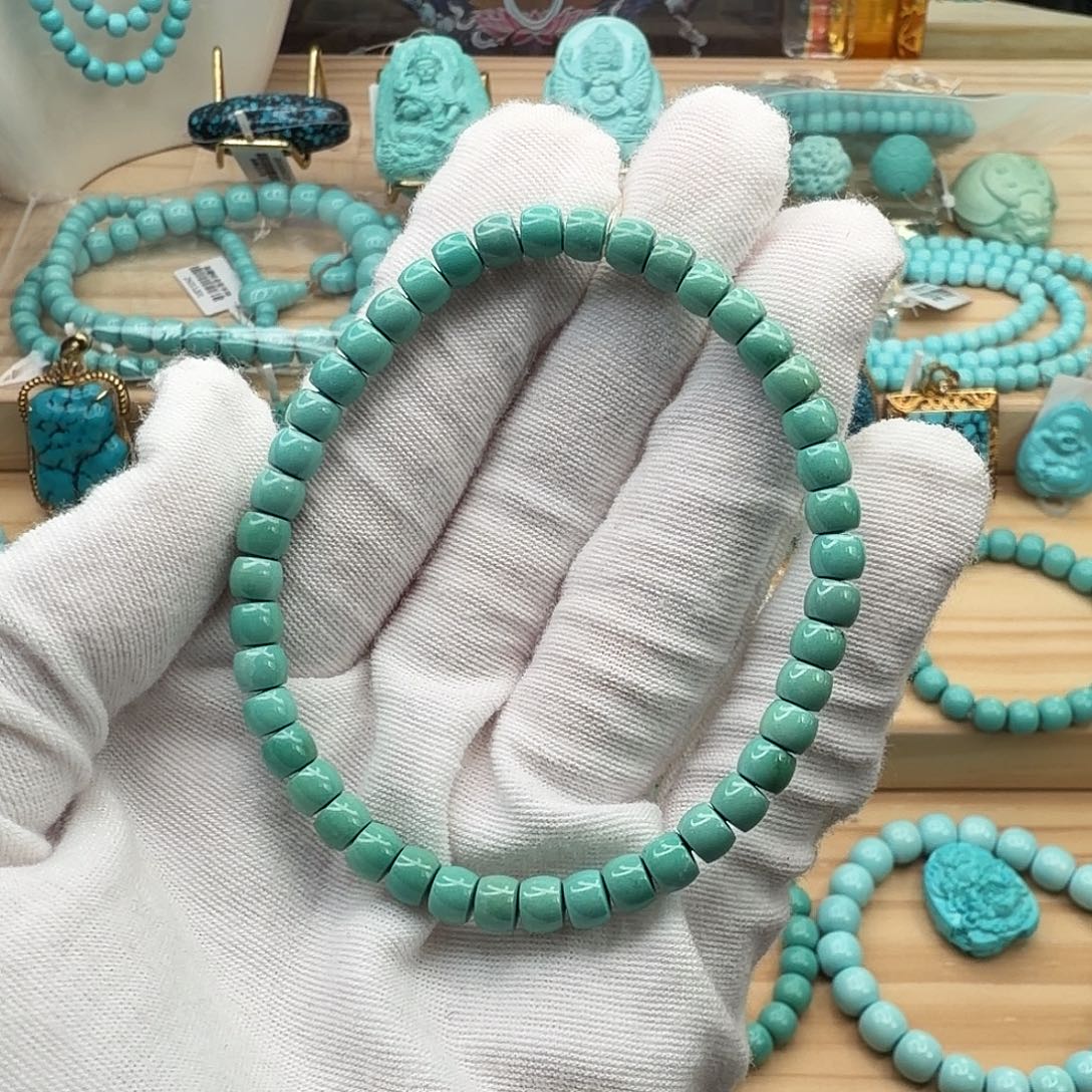 绿松石未镶嵌珠宝奇石