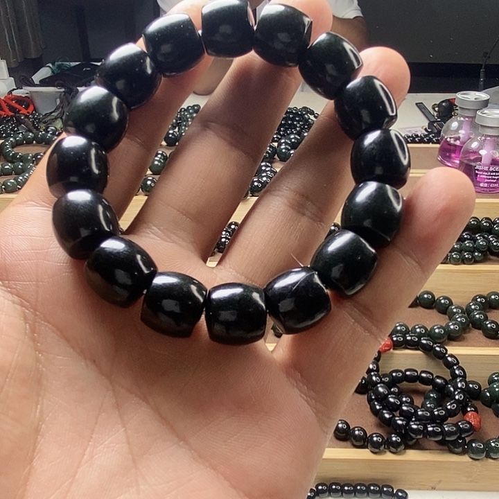 手链未镶嵌和田玉（青玉）?****?卡14直切