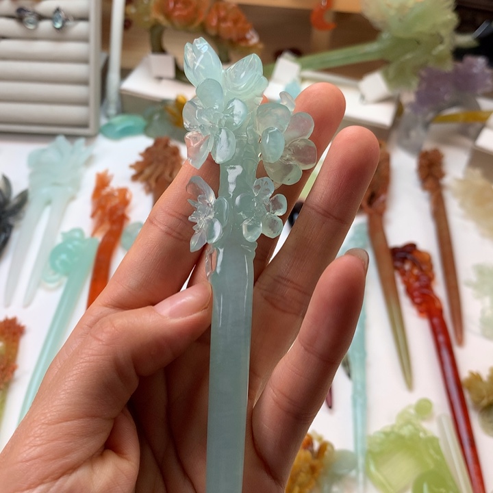 萧***呜蛇纹石玉未镶嵌发饰