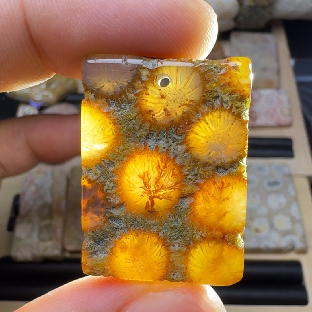 硅化玉纯天然色有机玉石保真色未镶嵌个性十足