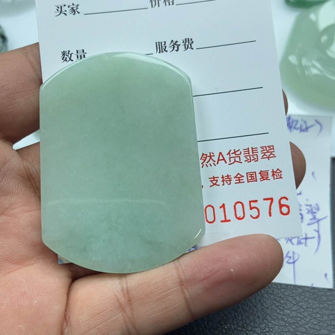 翡翠颈饰未镶嵌乐*李翡翠