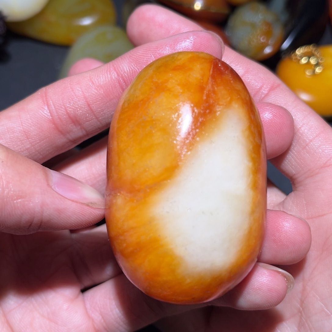 和田玉未镶嵌珠宝奇石