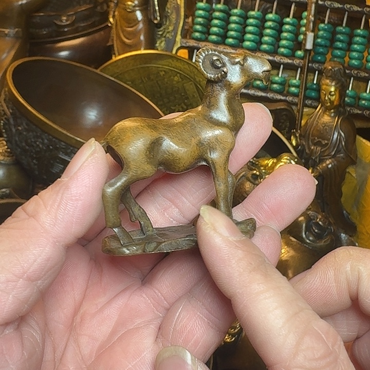 铜器摆件收收藏藏