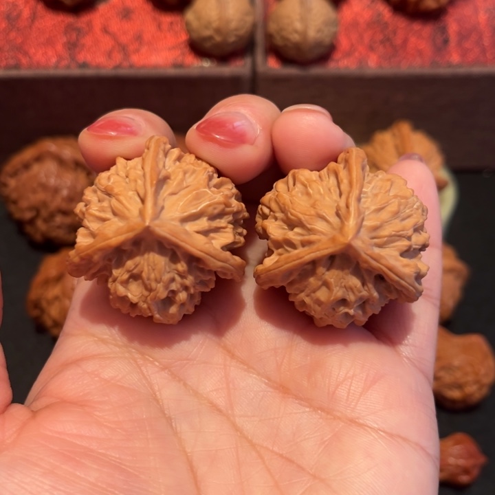 吊坠文玩核桃三棱