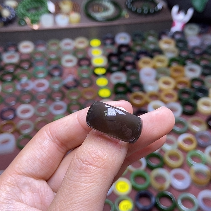 和田玉戒指未镶嵌16.1 香槟紫 无鉴赏