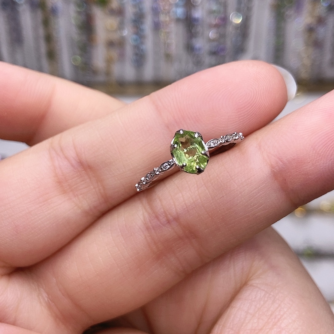 戒指银S925镶嵌橄榄石