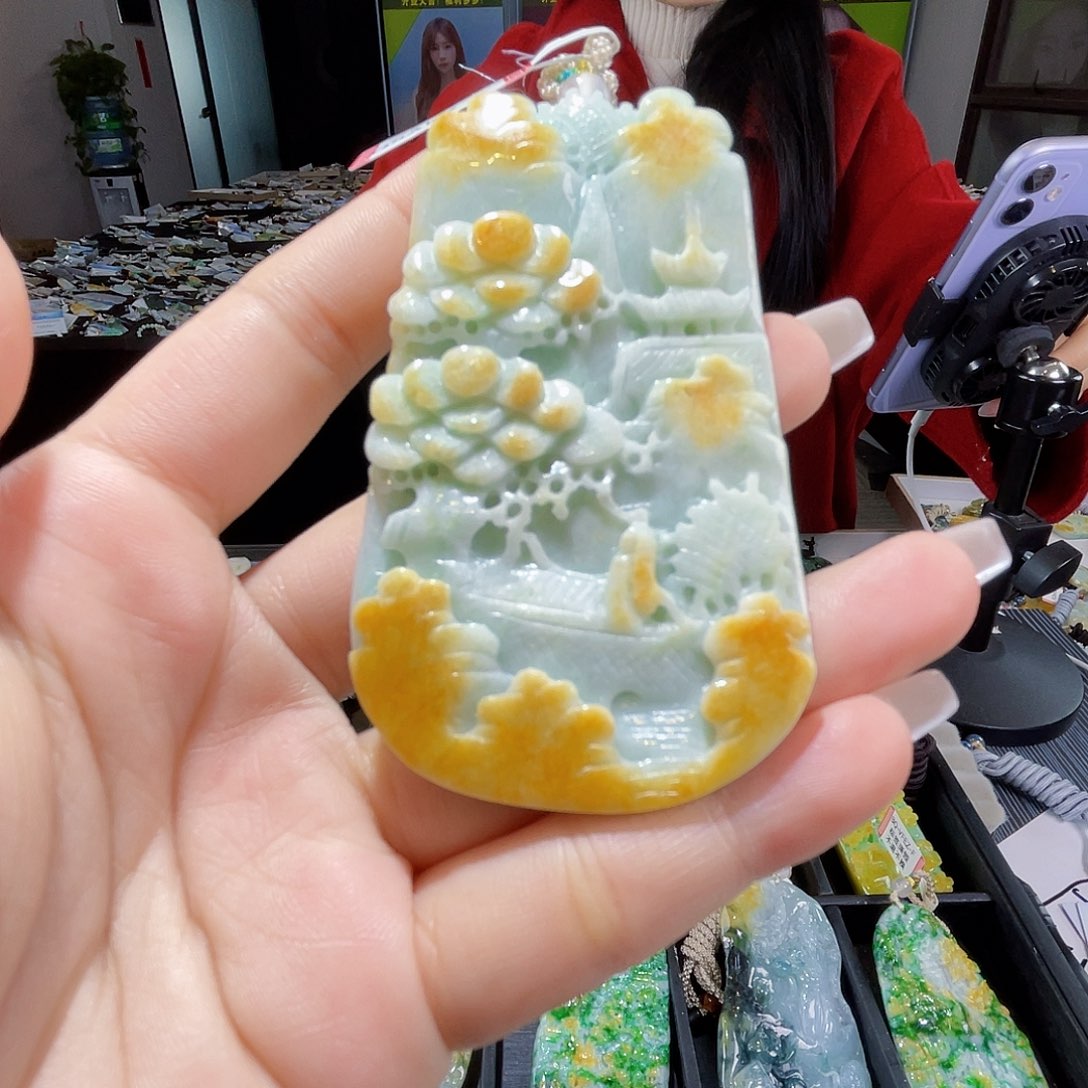 颈饰未镶嵌翡翠一