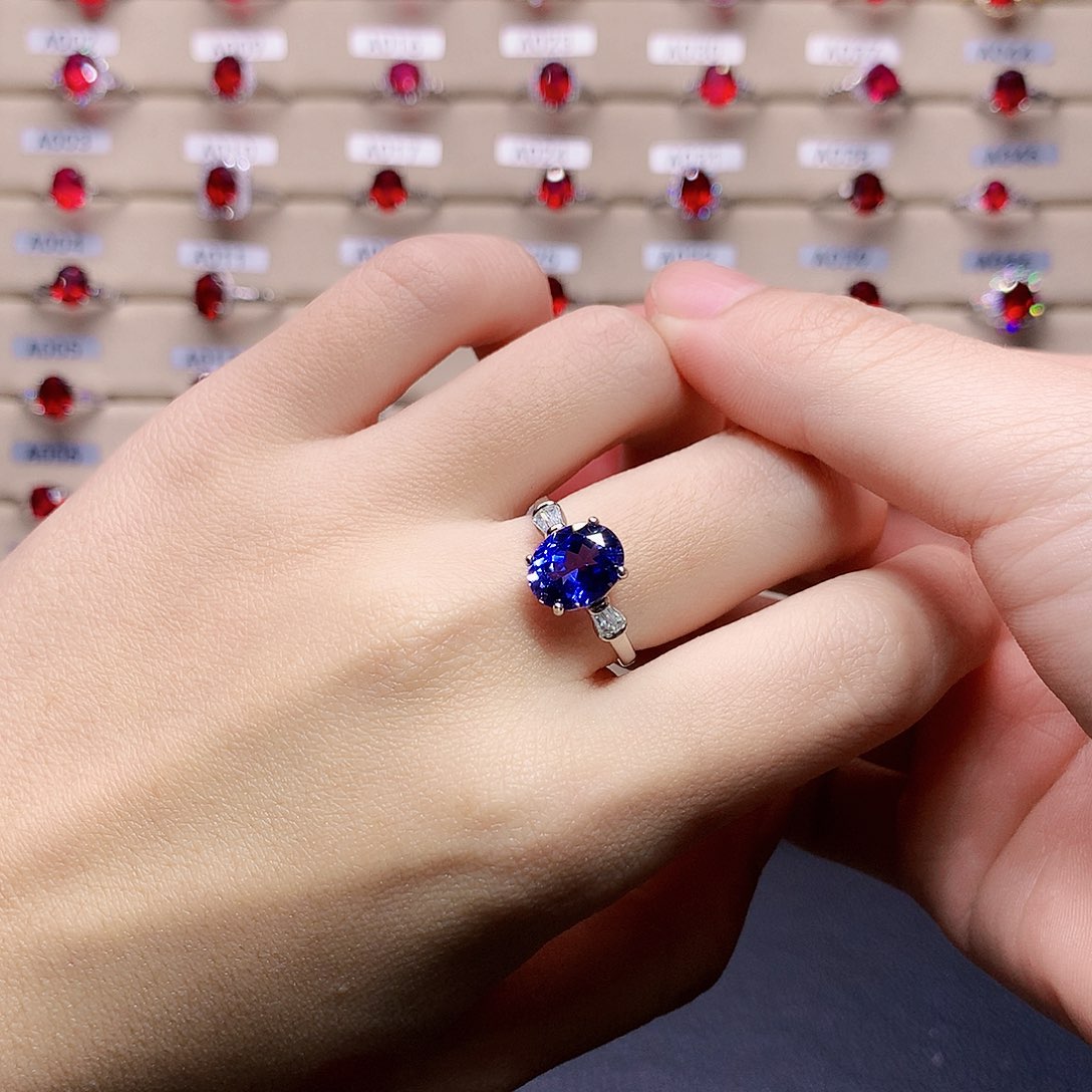 银S925镶嵌戒指蓝宝石