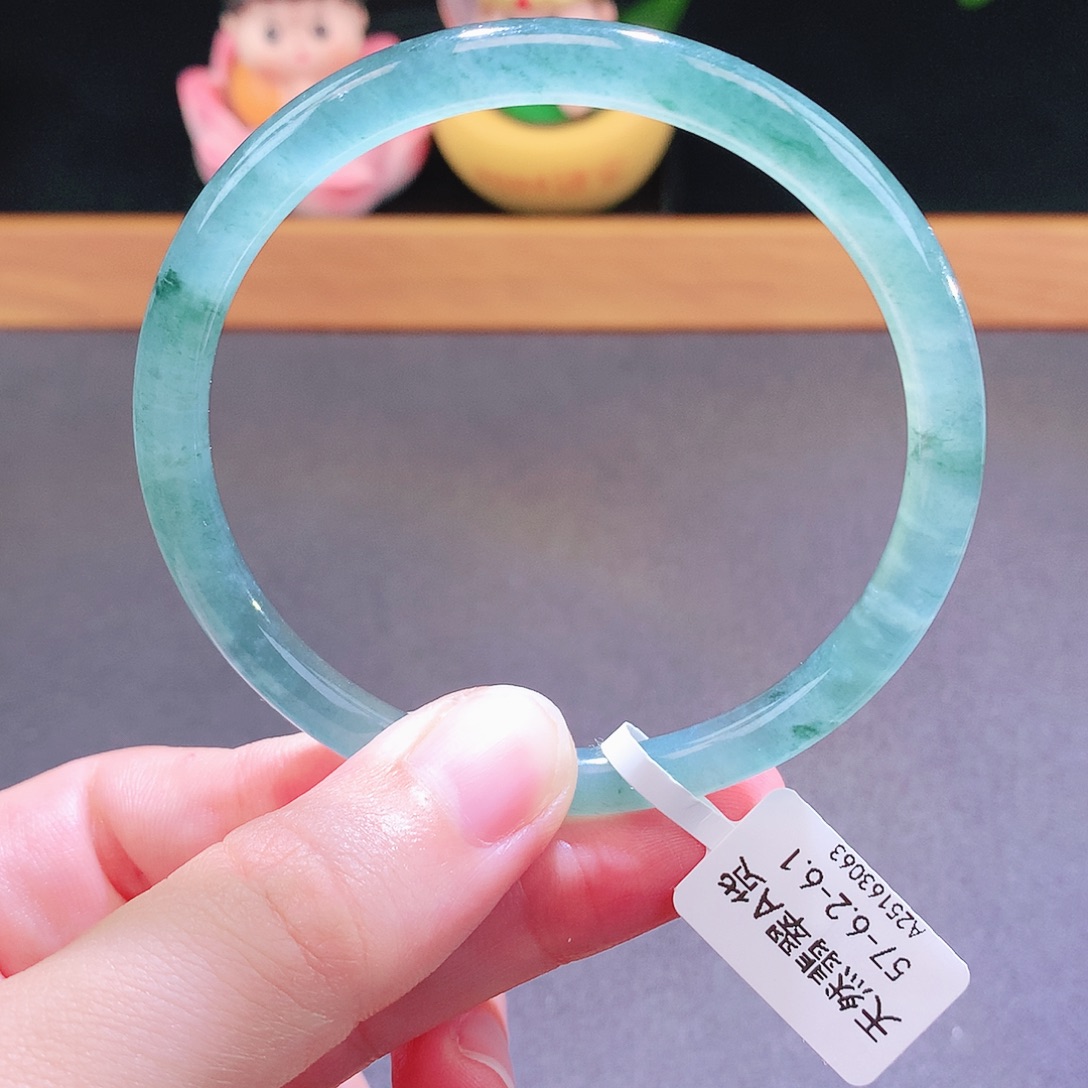 翡翠未镶嵌手镯天然翡翠