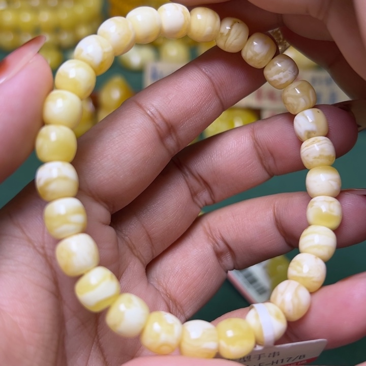 蜜蜡未镶嵌珠宝奇石