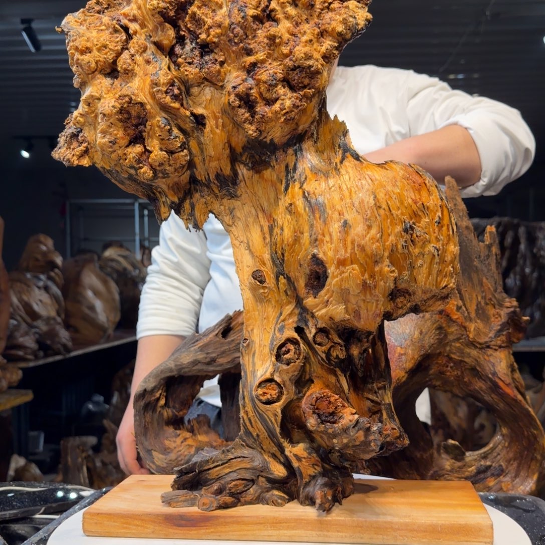 我***哥木王一刀琥珀木摆件104