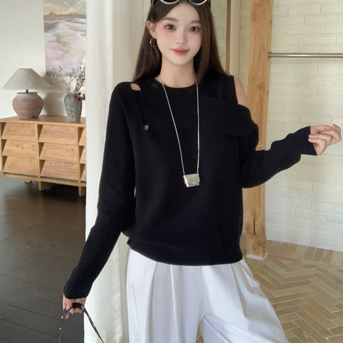 【冰姐】2025秋装新款大码女甜美设计感露肩镂空针织上衣