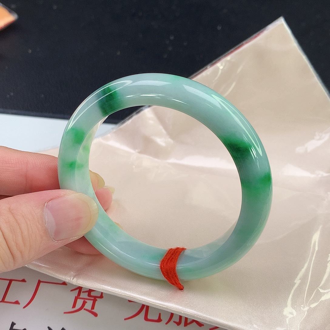 翡翠手镯未镶嵌051缅甸天然翡翠A货