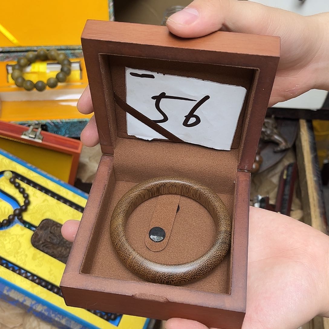 大叶紫檀（黑酸枝木类）