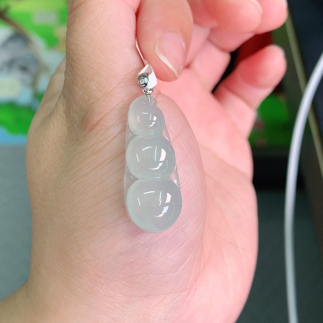 翡翠颈饰18K金镶嵌冰晴豆子