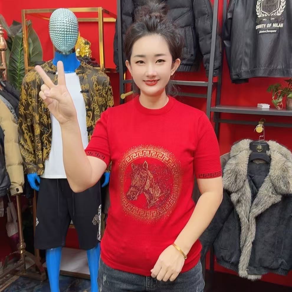 2026新年款式男士休闲百搭时尚圆领烫钻针织衫3390