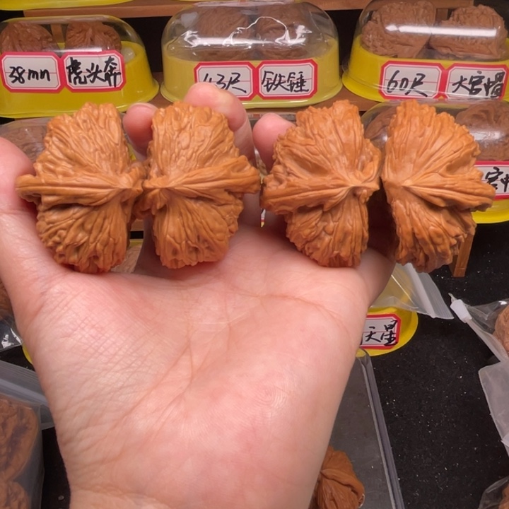 和***通文玩核桃把件5号63尺白狮子连体两棱非拼接假一赔十