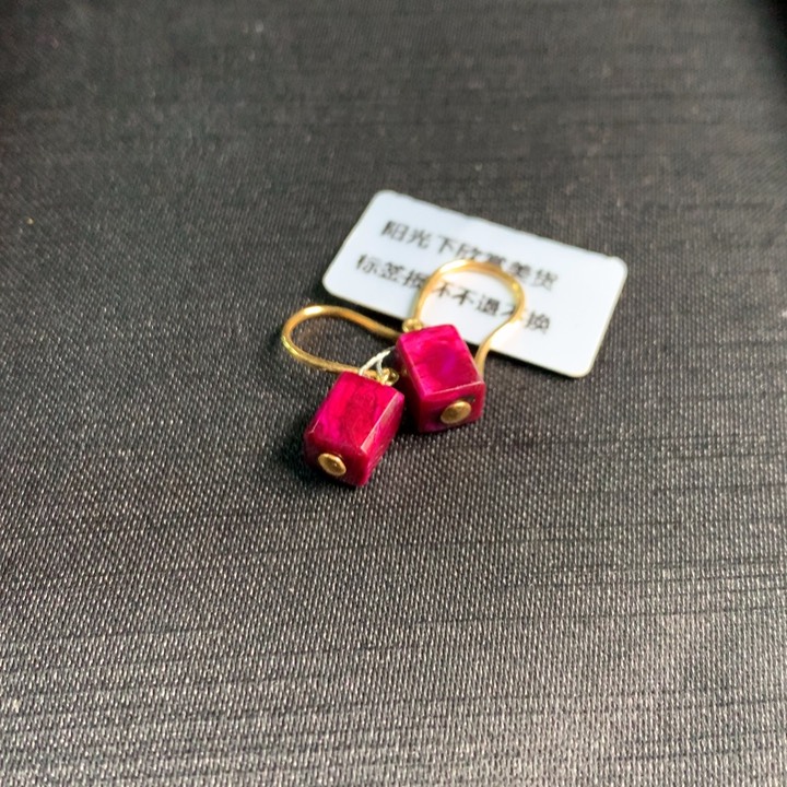 苏纪石（舒俱来）耳坠18K金镶嵌火焰纹丝绒