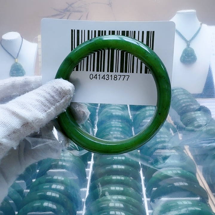 和田玉（碧玉）手镯未镶嵌54