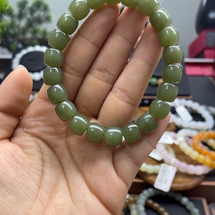 和田玉未镶嵌手串