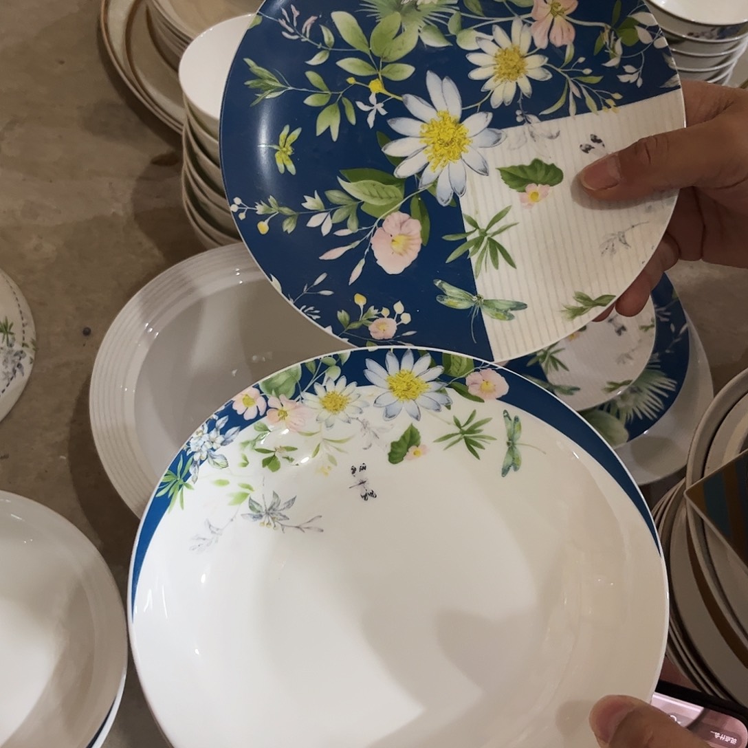 瓷片花八寸盘四个八寸一浅三深