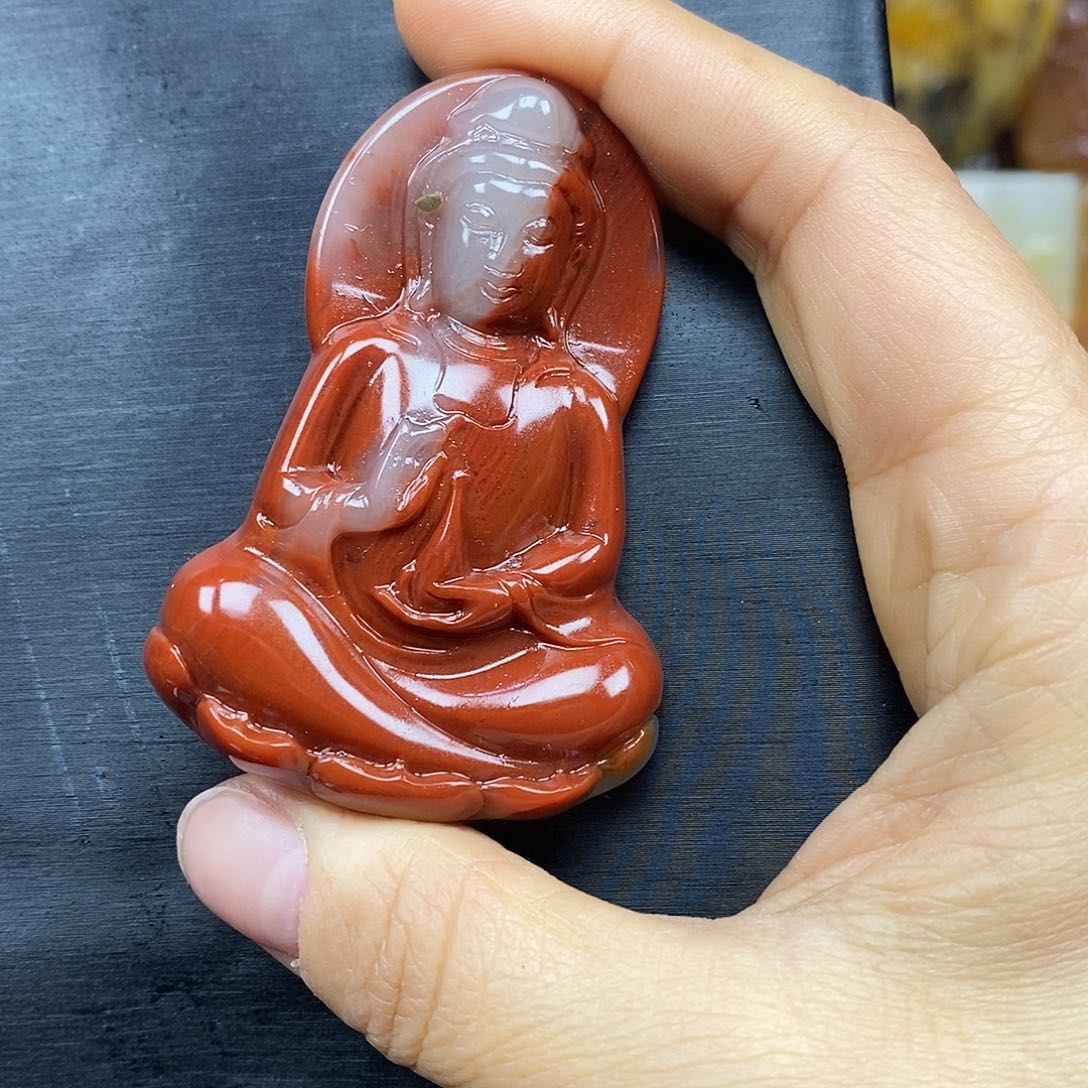 石英质玉（黄龙玉）颈饰未镶嵌