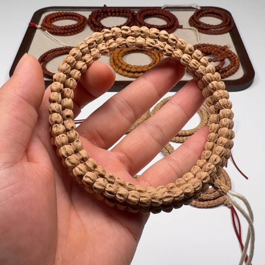 柏香籽/百香籽手串绝****我6.5mm