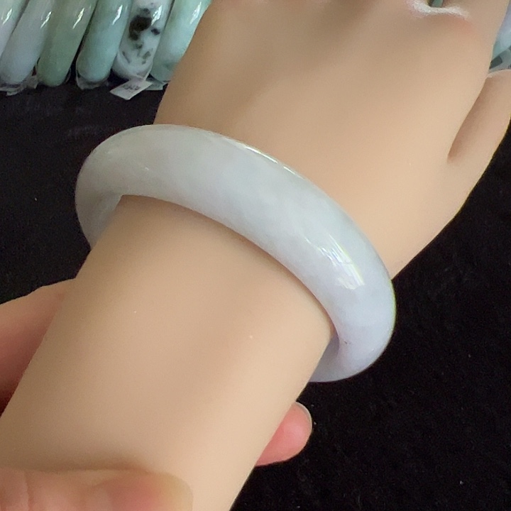 翡翠未镶嵌手镯编号57499圈口58.5