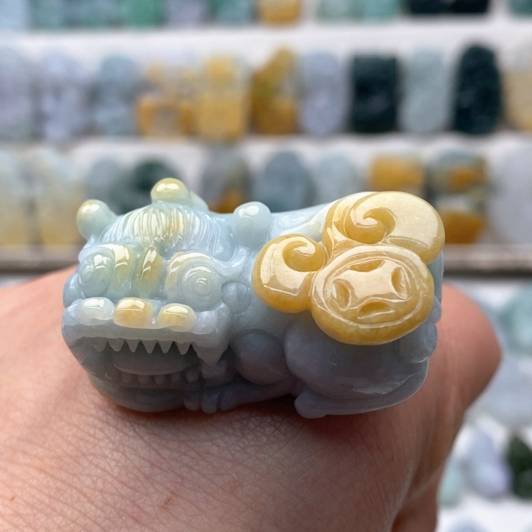 翡翠吊坠(赠链)未镶嵌