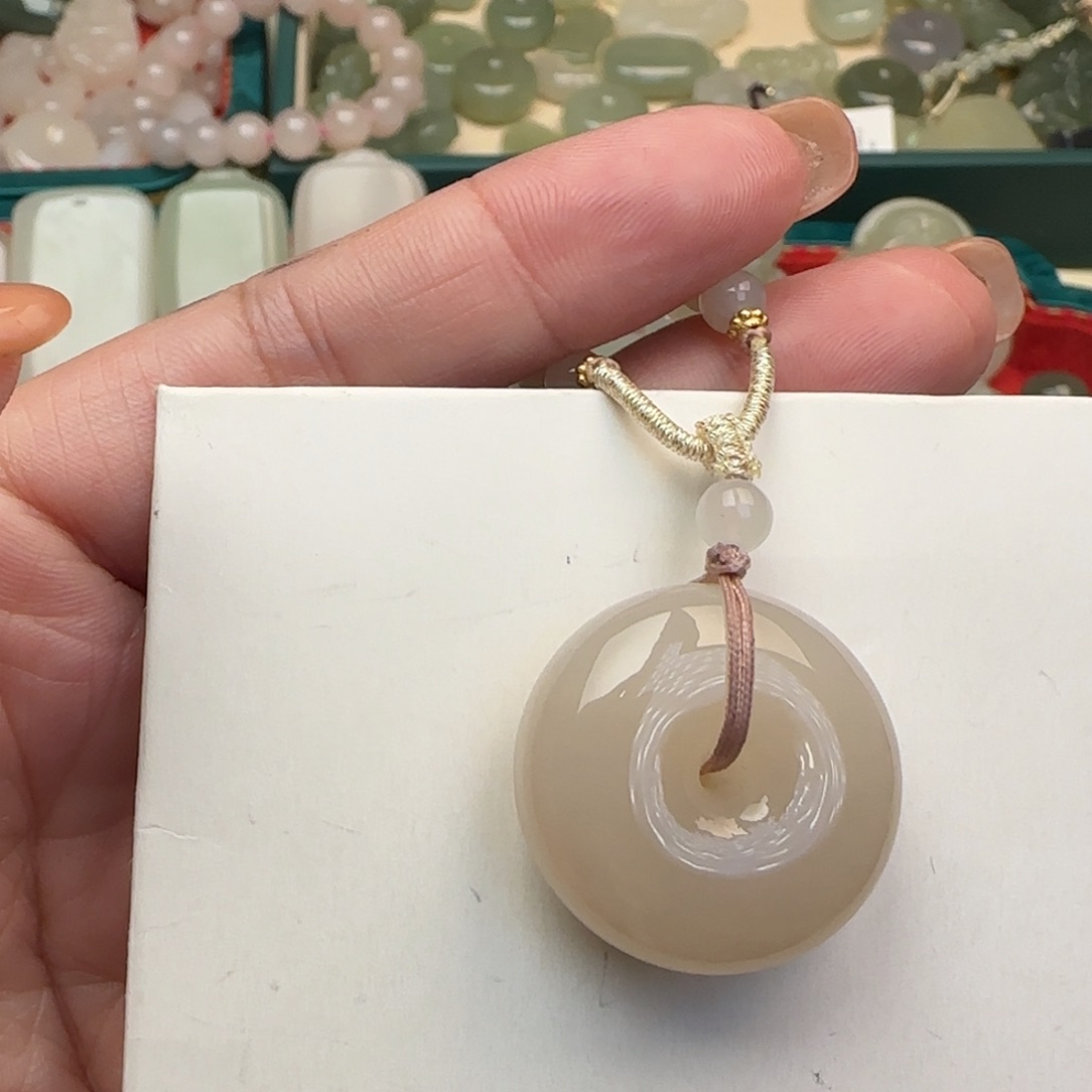 和田玉颈饰未镶嵌阿****爱