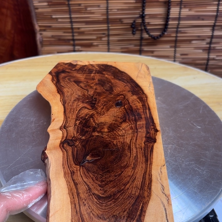 大叶紫檀（黑酸枝木类）