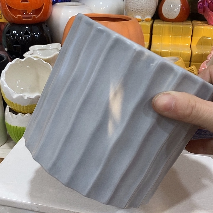 陶盆有孔 瑕疵针孔漏釉介意勿拍外口 15外高12.5