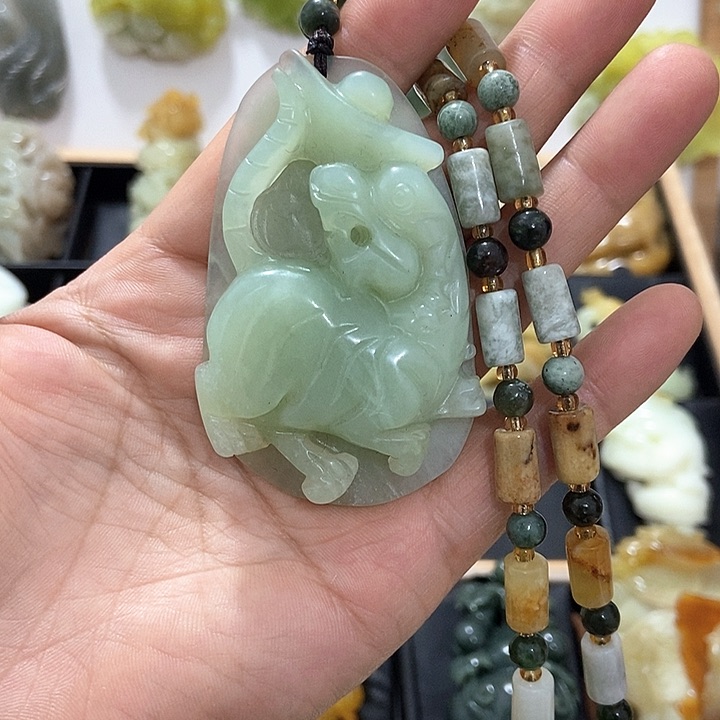 蛇纹石玉未镶嵌挂件