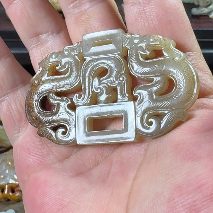 和田玉未镶嵌颈饰仁*