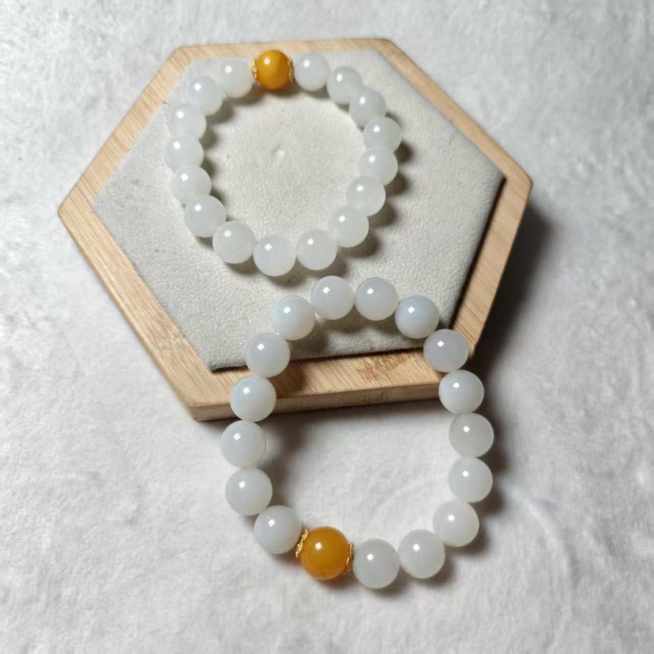 373447T02-3AH28-新疆羊脂白手串-11+mm-多样性/发一件 