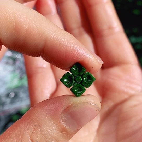 翡翠未镶嵌耳饰挂件