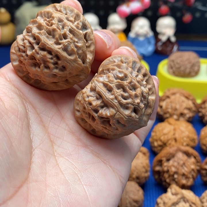 文玩核桃把件40尺全品桃心宫灯