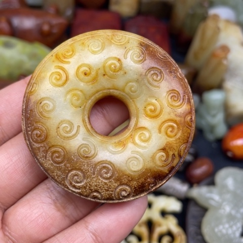 蛇纹石玉未镶嵌颈饰10