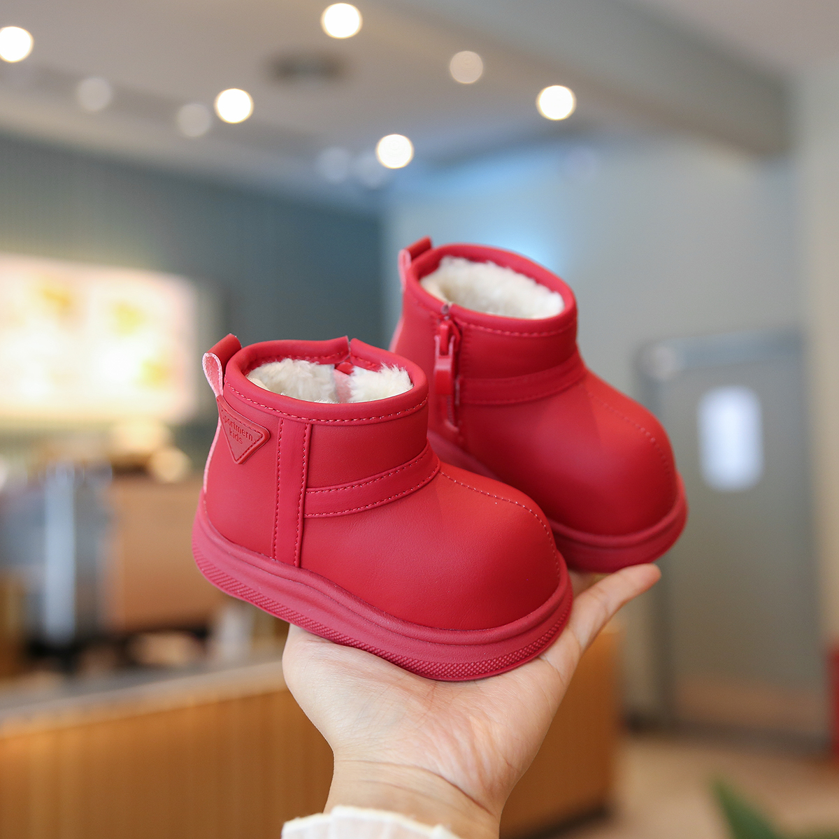 Sportmern卡皮巴拉宝宝加厚雪地靴百搭儿童加绒短靴防滑软底棉鞋