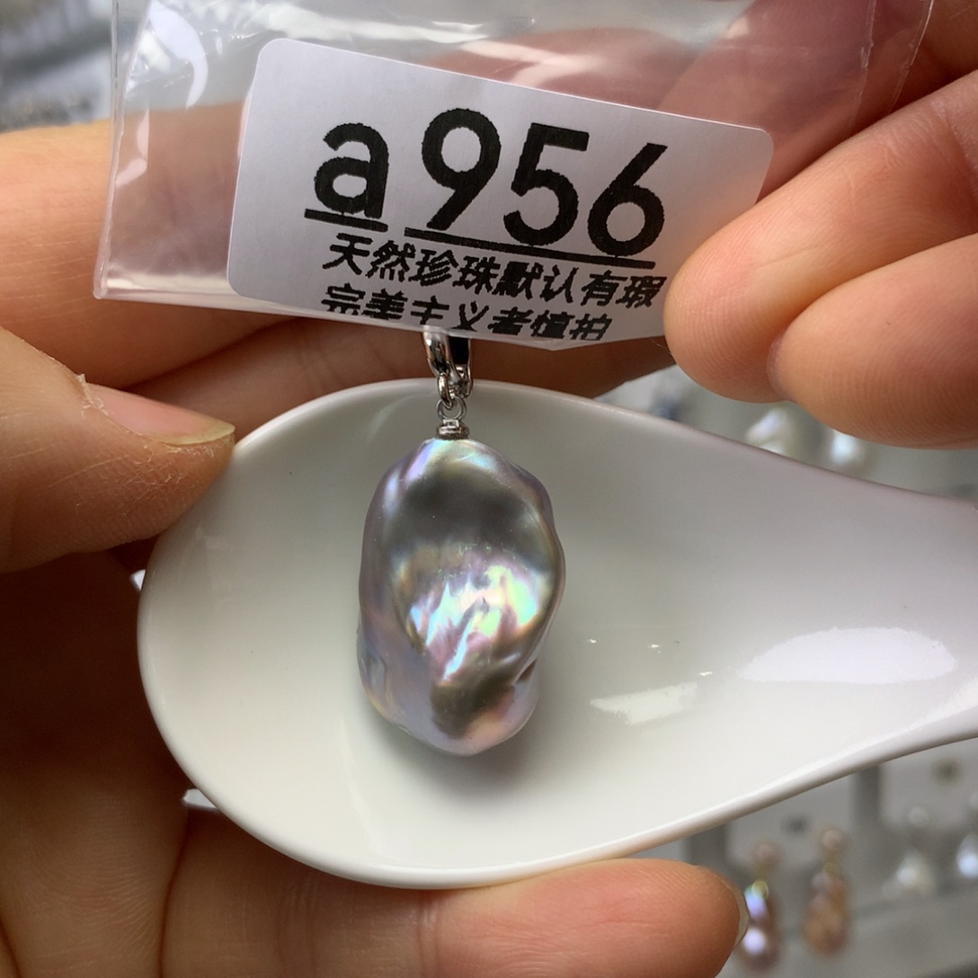 小***妈淡水珍珠颈饰未镶嵌