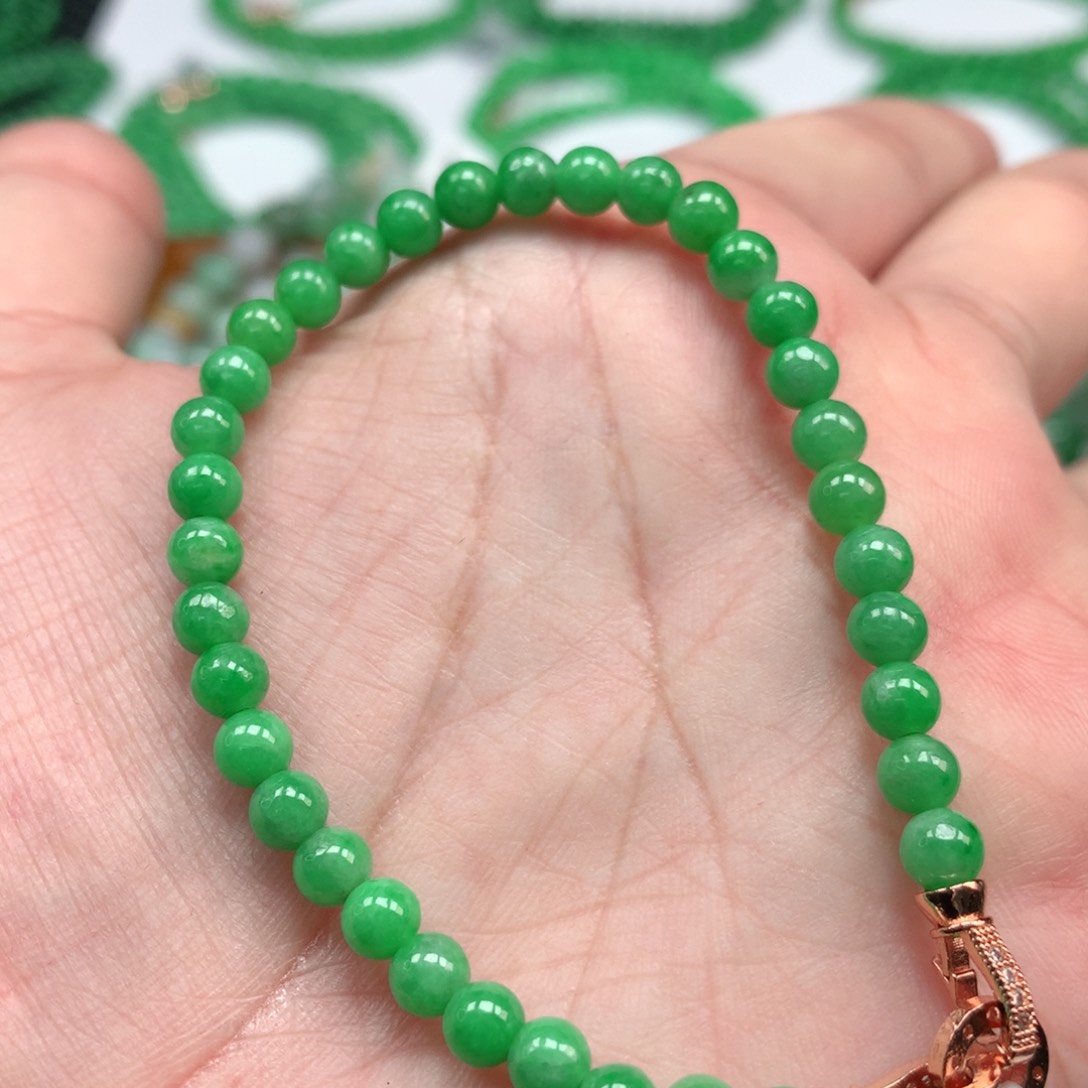 翡翠手链未镶嵌翡翠
